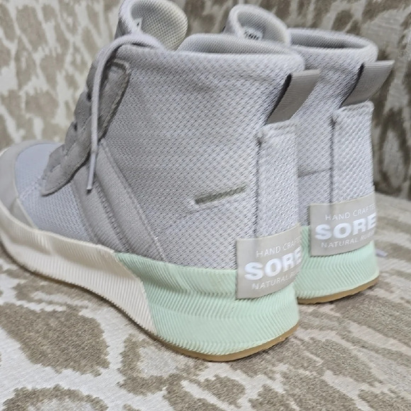 Sorel Gray Sneakers with Breathable Mesh and Cushioned Sole - Picture 11 of 16